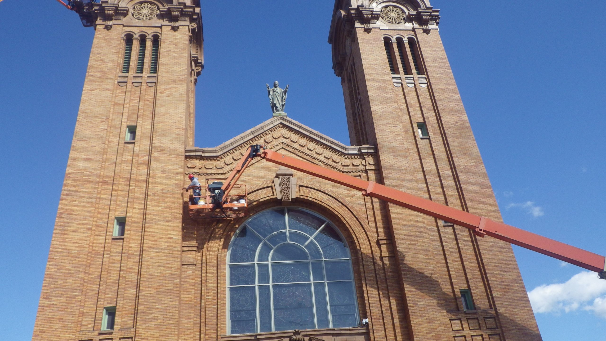 IJ Holy Redeemer Church – Photo